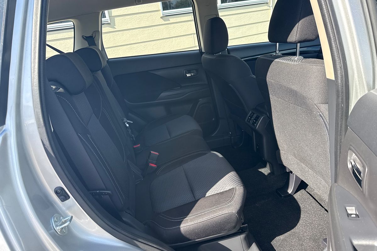 2019 Mitsubishi Outlander ES ZL