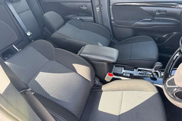 2019 Mitsubishi Outlander ES ZL