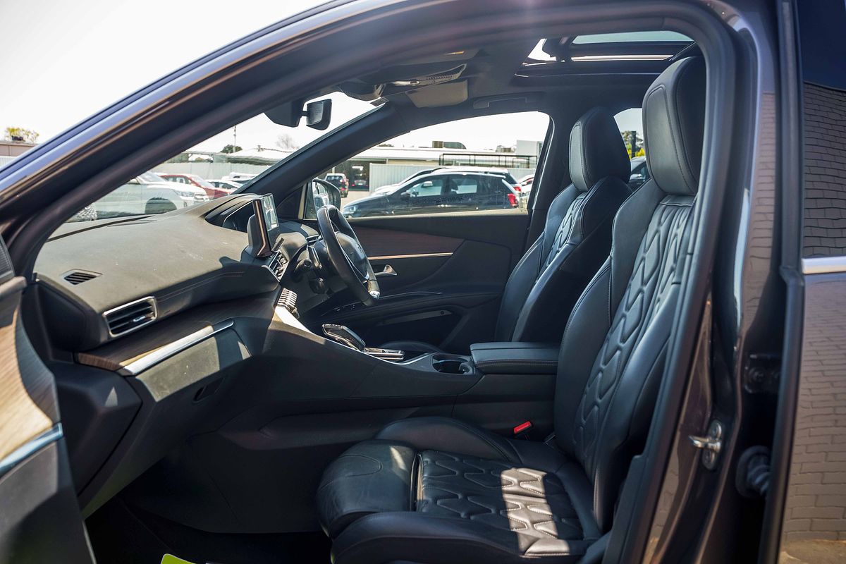 2021 Peugeot 5008 GT P87