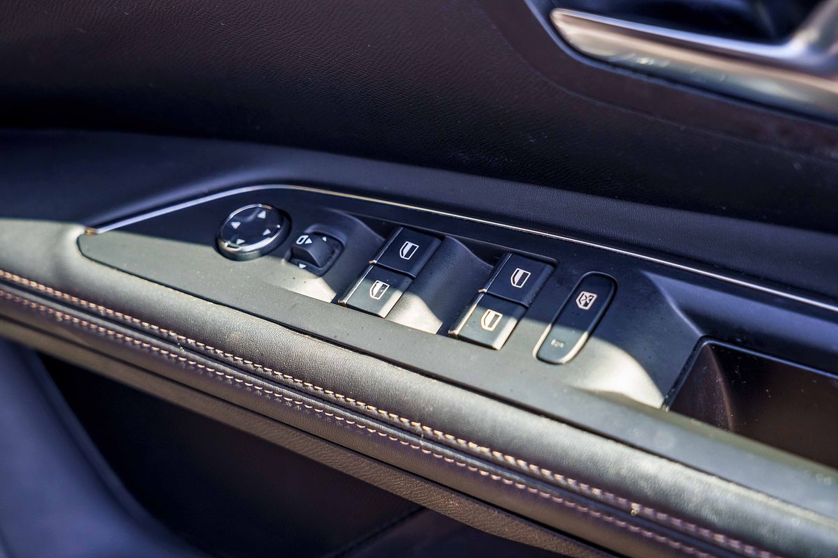 2021 Peugeot 5008 GT P87