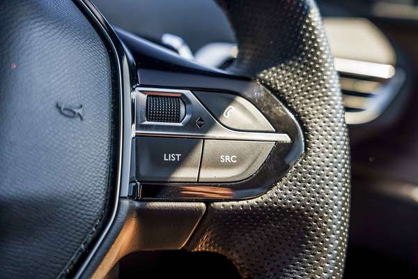 2021 Peugeot 5008 GT P87