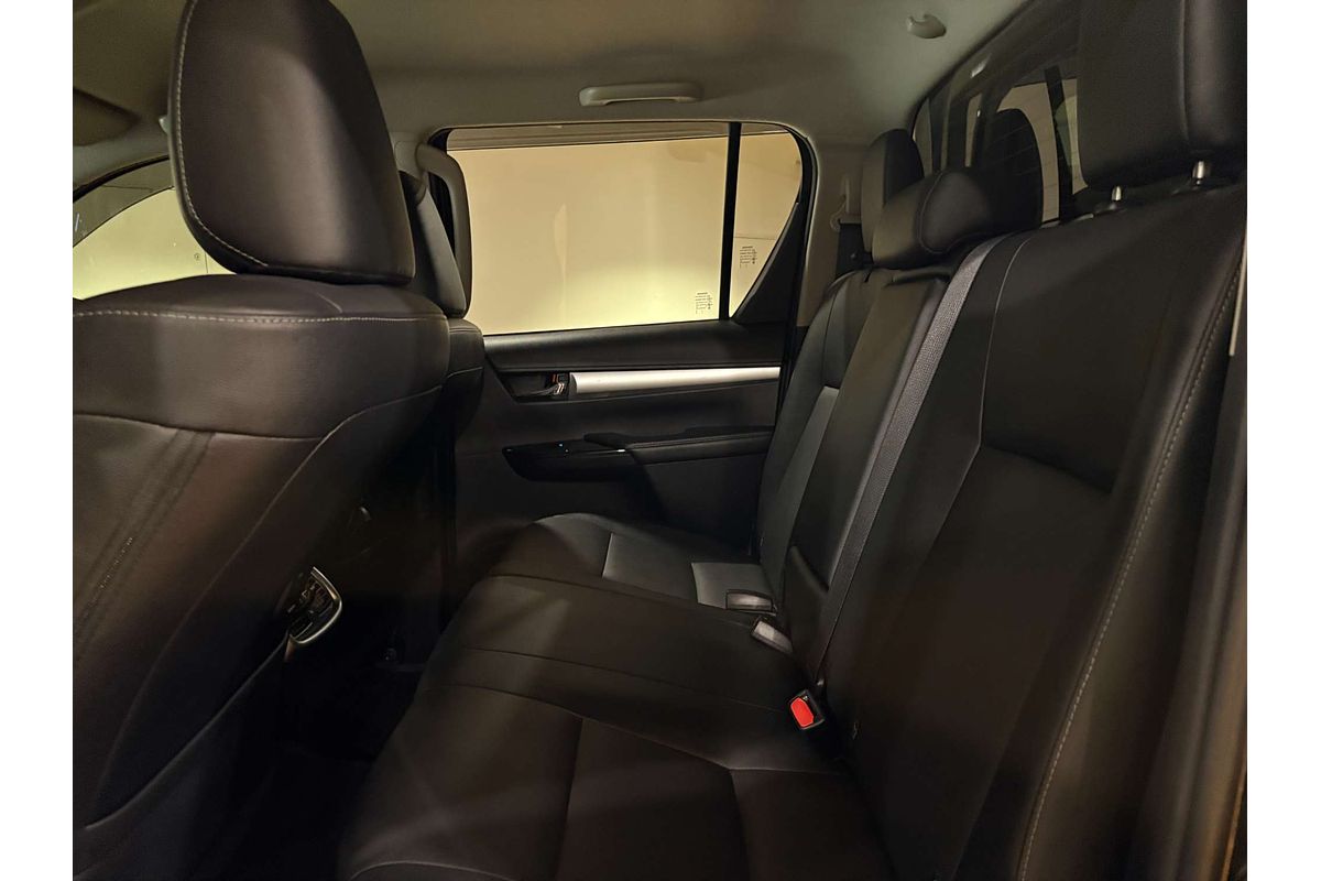 2020 Toyota Hilux SR5 GUN126R 4X4