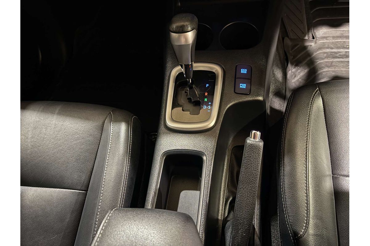 2020 Toyota Hilux SR5 GUN126R 4X4