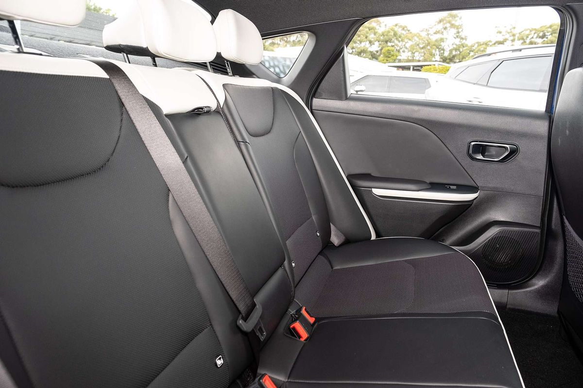 2025 Kia K4 GT-Line CL4m