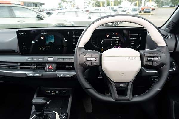 2025 Kia K4 GT-Line CL4m