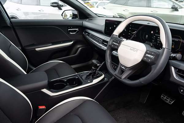 2025 Kia K4 GT-Line CL4m