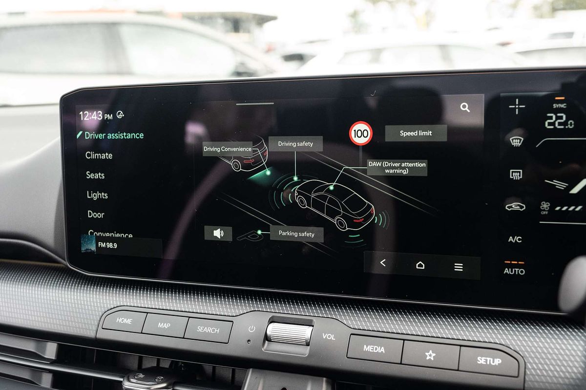 2025 Kia K4 GT-Line CL4m