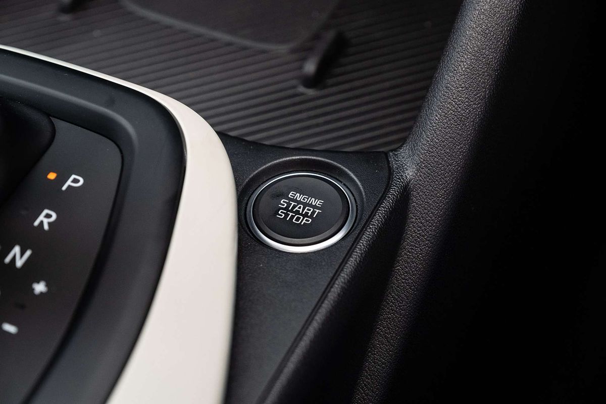 2025 Kia K4 GT-Line CL4m