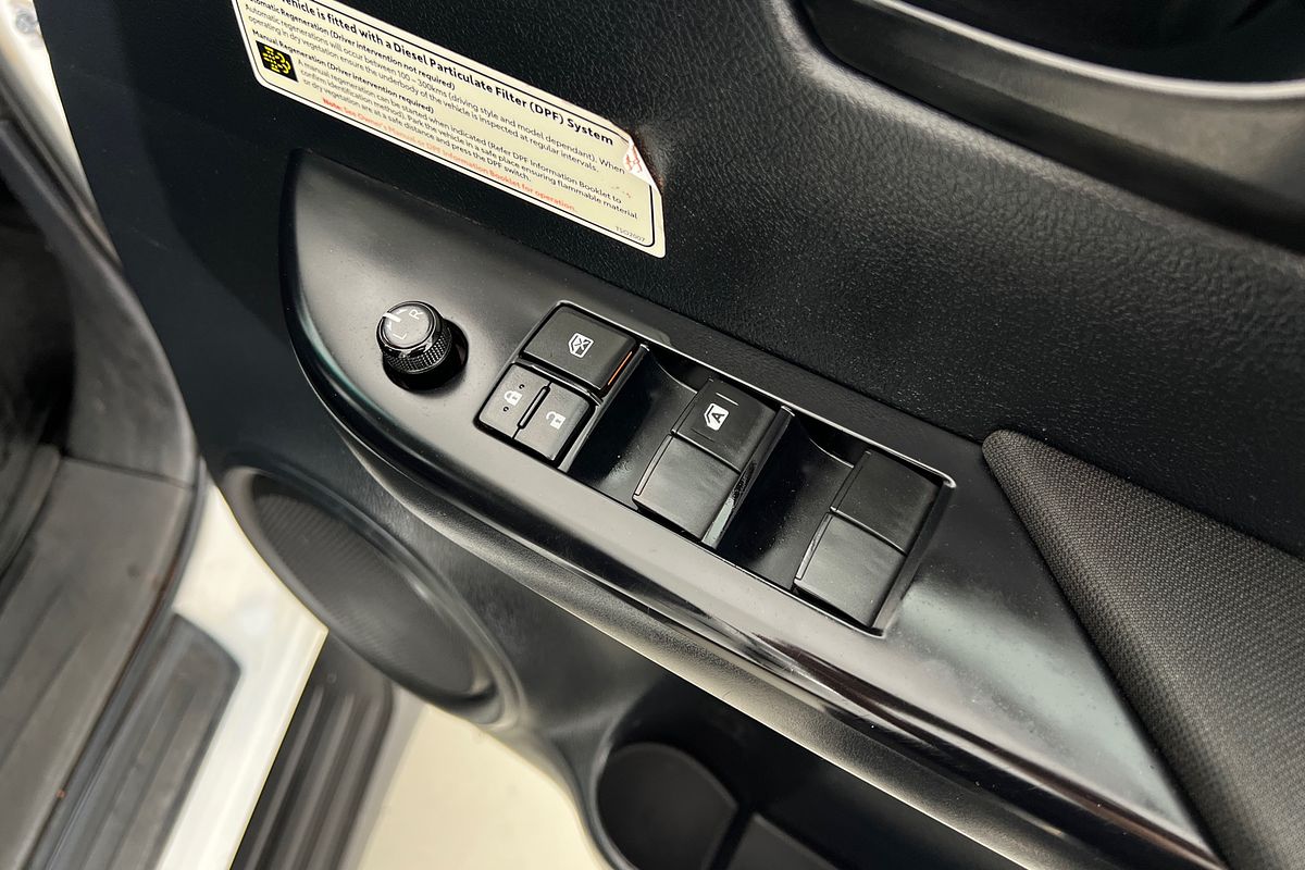 2020 Toyota Hilux SR GUN126R 4X4