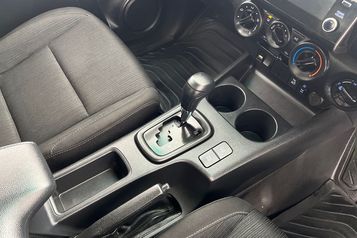 2020 Toyota Hilux SR GUN126R 4X4