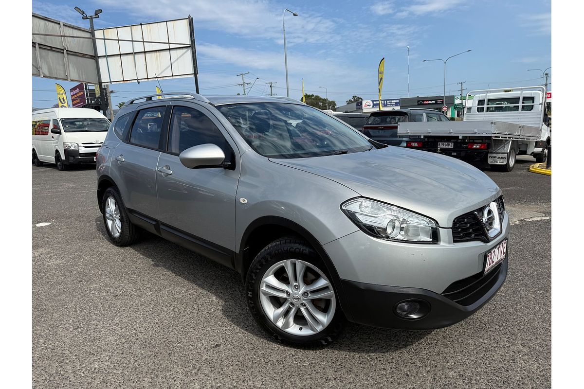 2013 Nissan Dualis +2 ST J10 Series 4