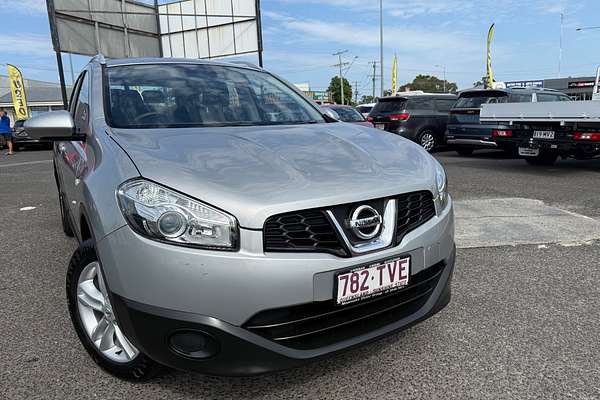 2013 Nissan Dualis +2 ST J10 Series 4