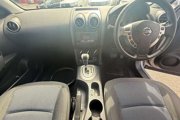 2013 Nissan Dualis +2 ST J10 Series 4