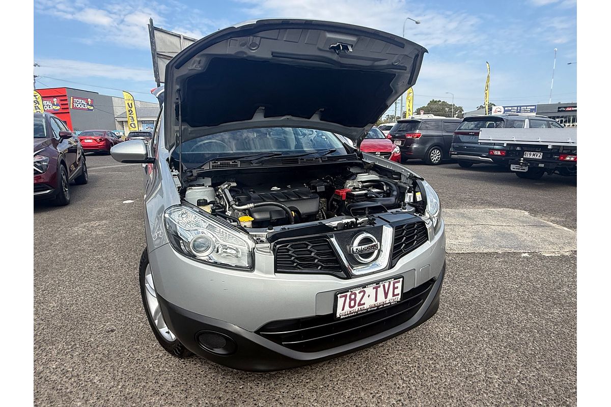 2013 Nissan Dualis +2 ST J10 Series 4