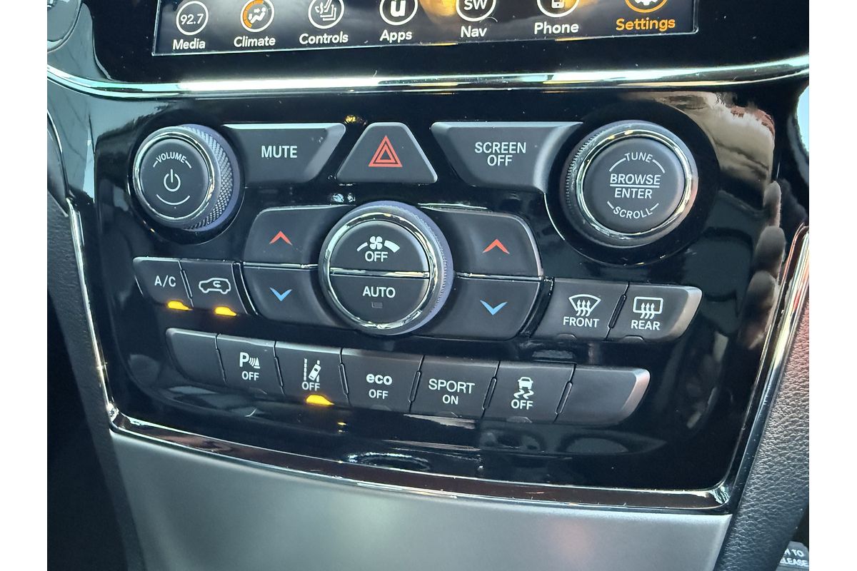 2020 Jeep Grand Cherokee Night Eagle WK