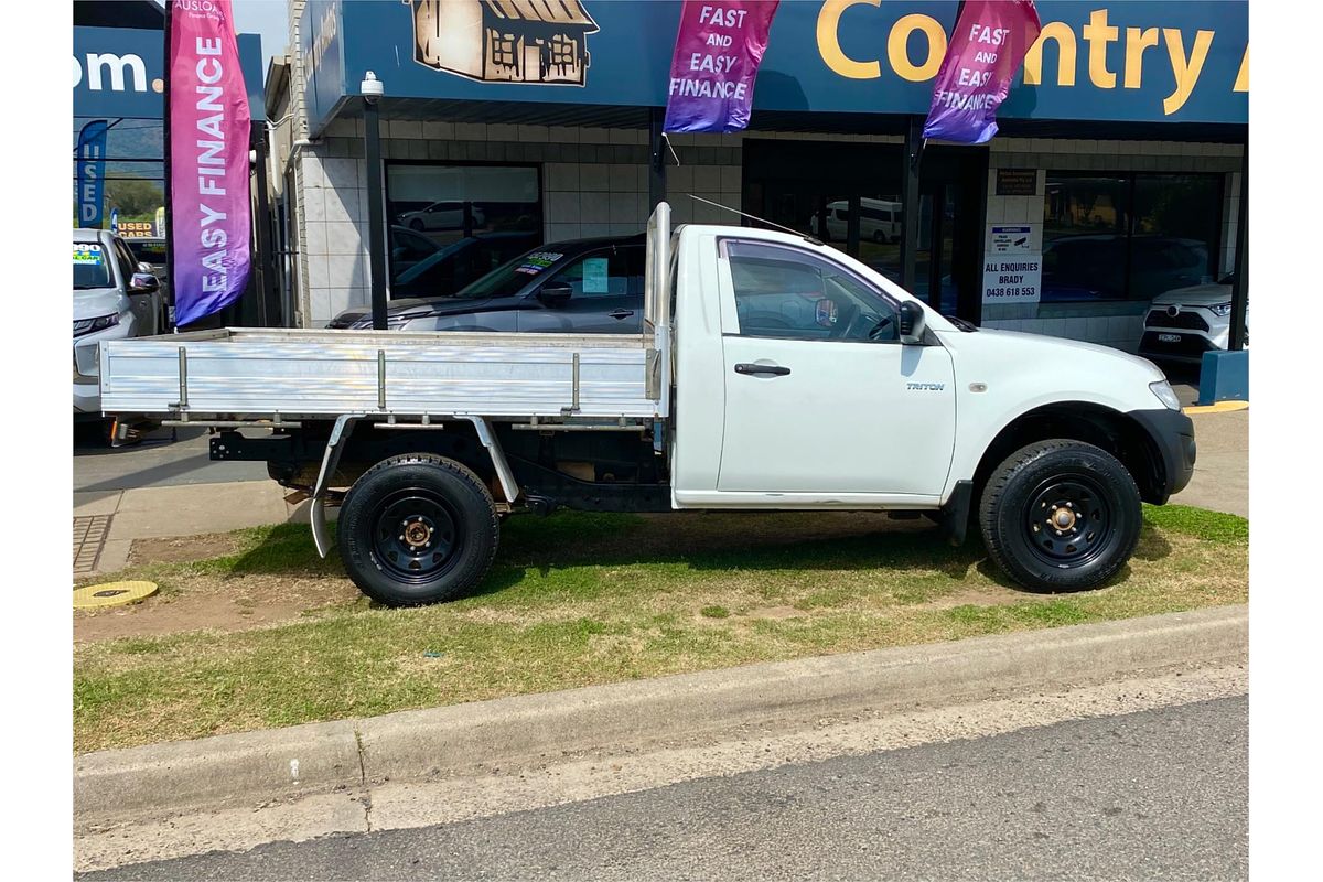 2014 Mitsubishi Triton GL MN