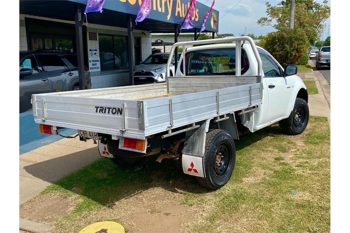 2014 Mitsubishi Triton GL MN
