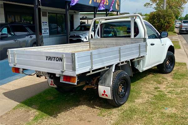 2014 Mitsubishi Triton GL MN