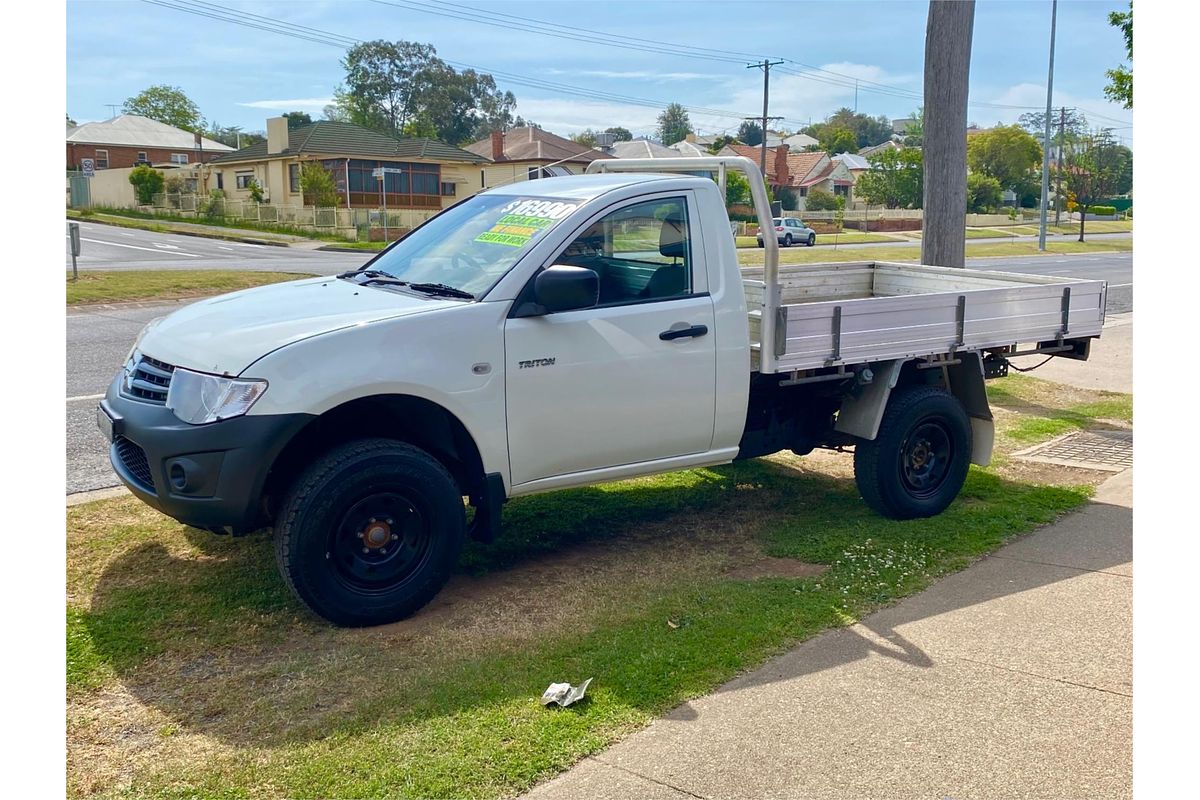 2014 Mitsubishi Triton GL MN