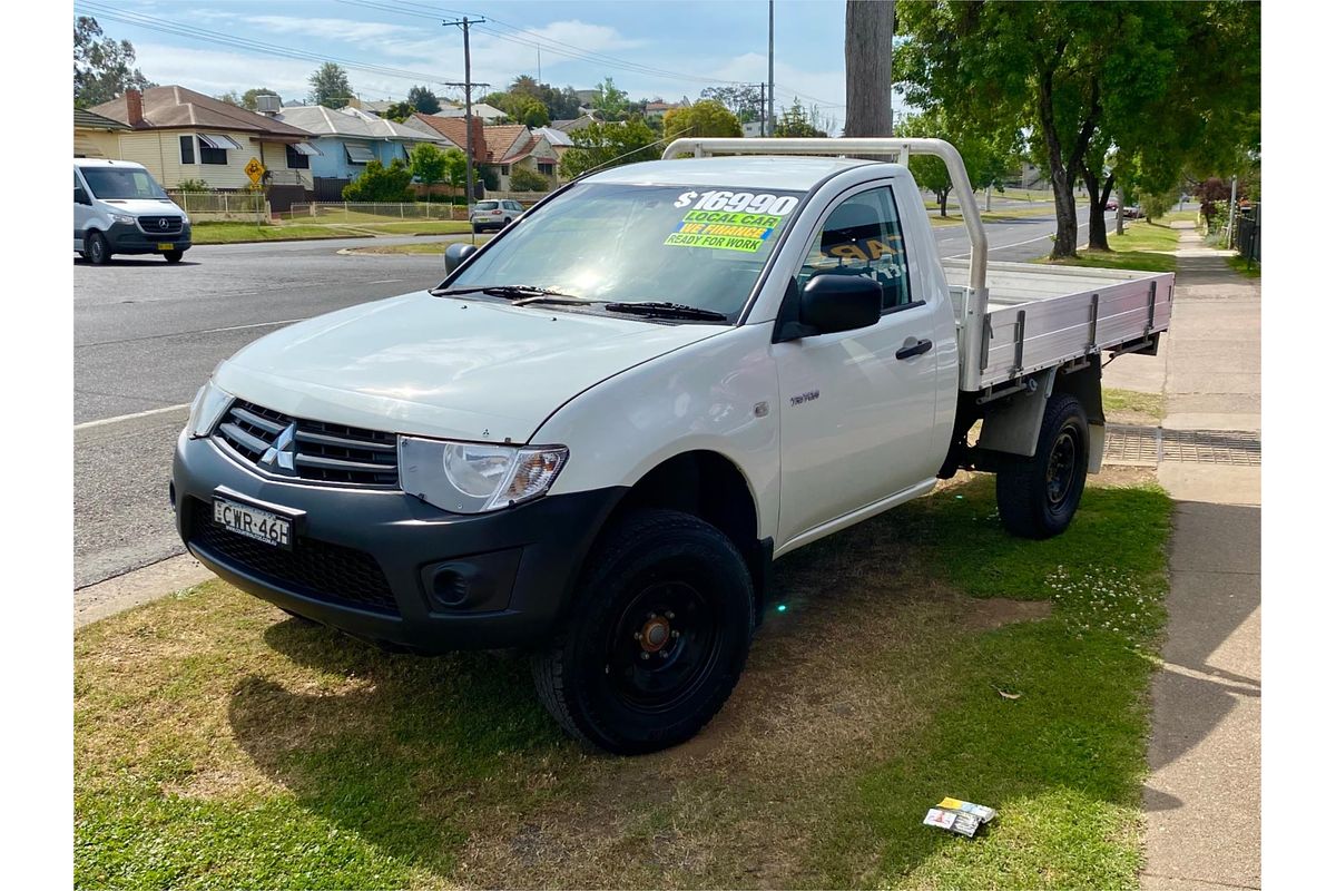 2014 Mitsubishi Triton GL MN
