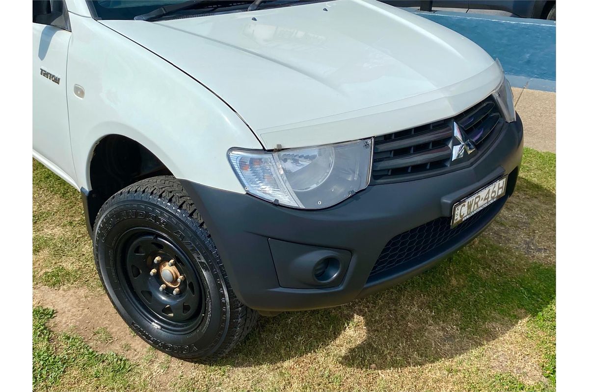 2014 Mitsubishi Triton GL MN