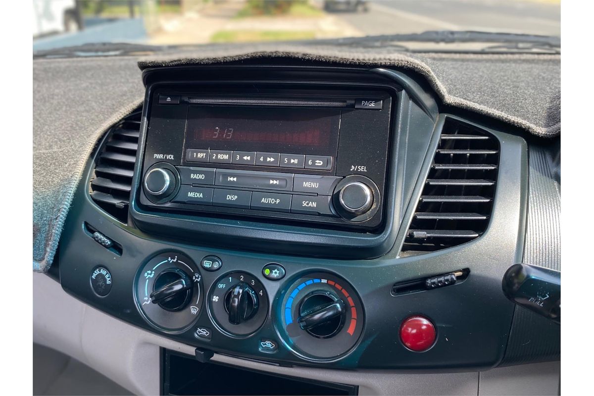 2014 Mitsubishi Triton GL MN