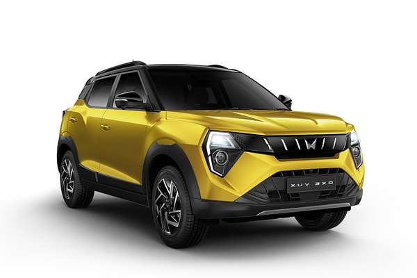 2025 Mahindra XUV3XO AX7L