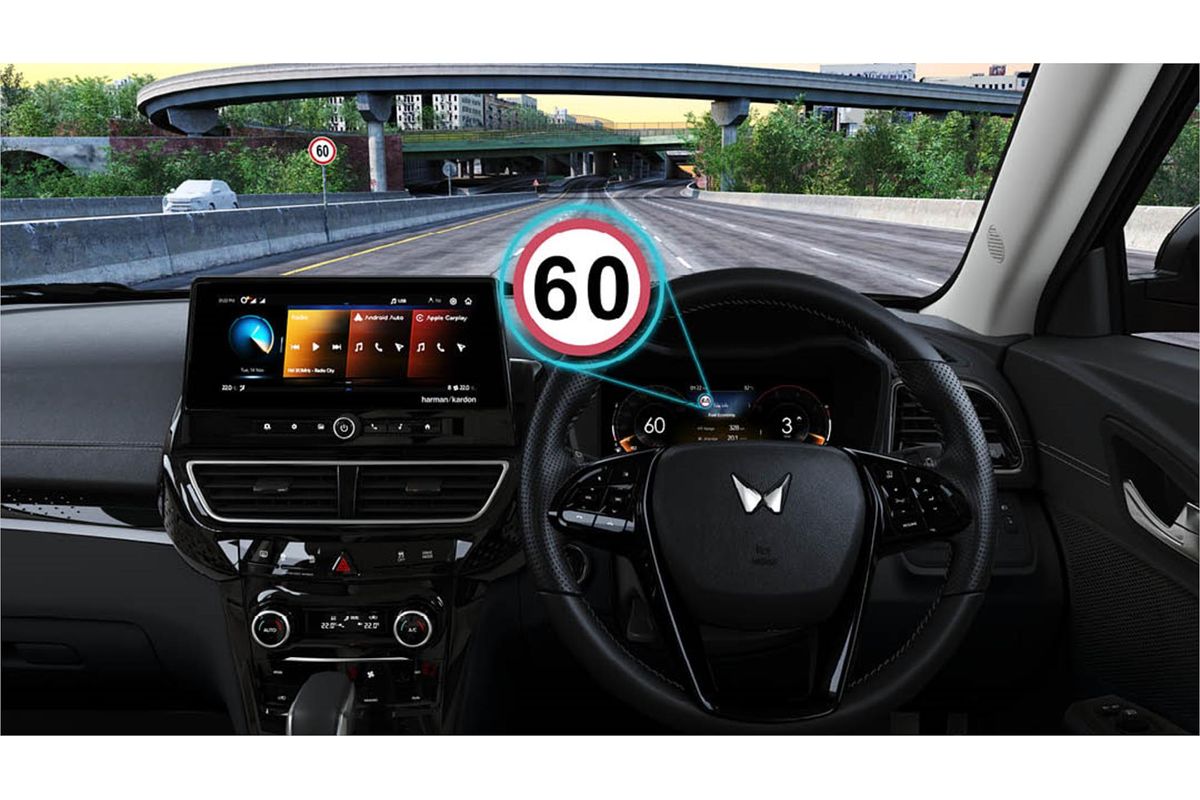 2025 Mahindra XUV3XO AX7L
