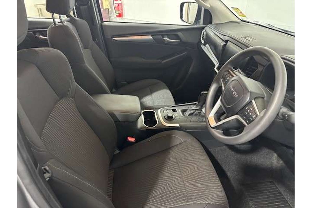 2025 Isuzu MU-X LS-M