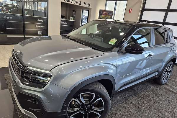 2024 Jeep Avenger Summit JJ