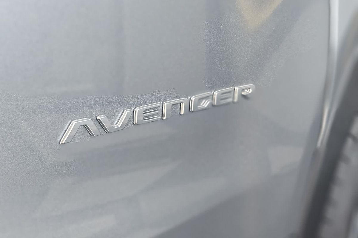 2024 Jeep Avenger Summit JJ