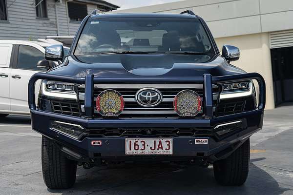 2023 Toyota Landcruiser Sahara FJA300R