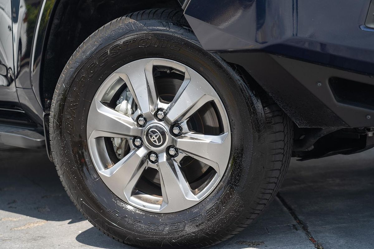 2023 Toyota Landcruiser Sahara FJA300R