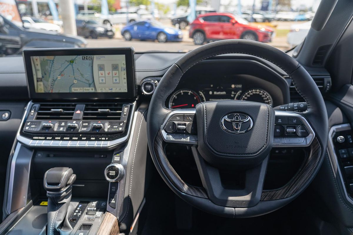 2023 Toyota Landcruiser Sahara FJA300R