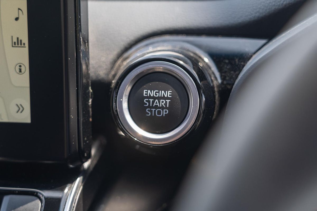 2023 Toyota Landcruiser Sahara FJA300R