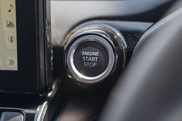 2023 Toyota Landcruiser Sahara FJA300R