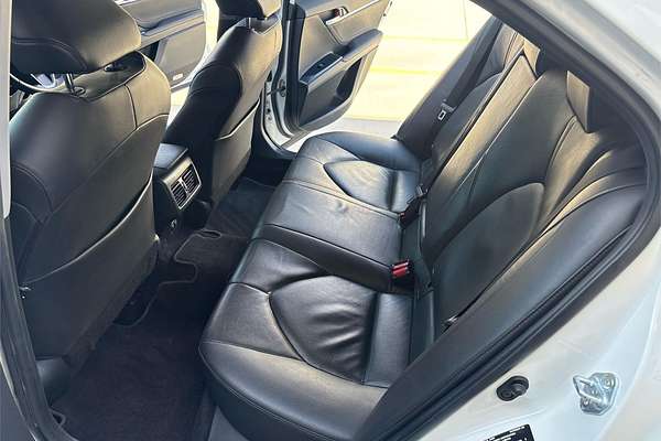 2018 Toyota Camry SL GSV70R