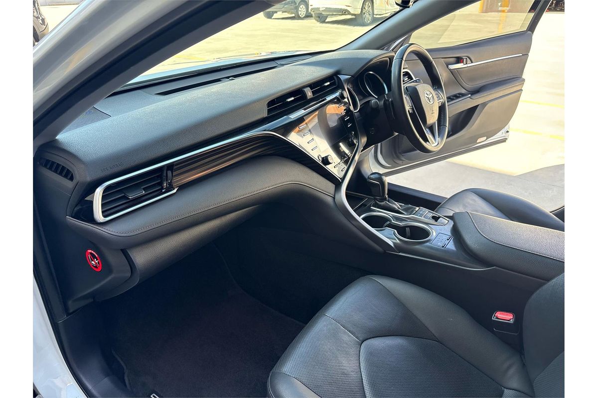 2018 Toyota Camry SL GSV70R