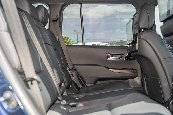 2023 Toyota Landcruiser Sahara FJA300R