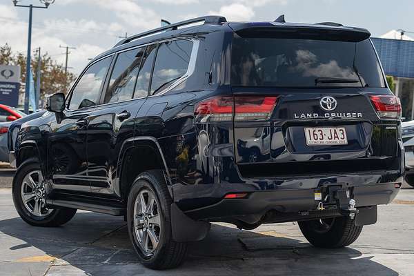 2023 Toyota Landcruiser Sahara FJA300R