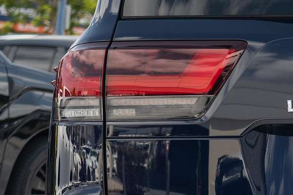 2023 Toyota Landcruiser Sahara FJA300R