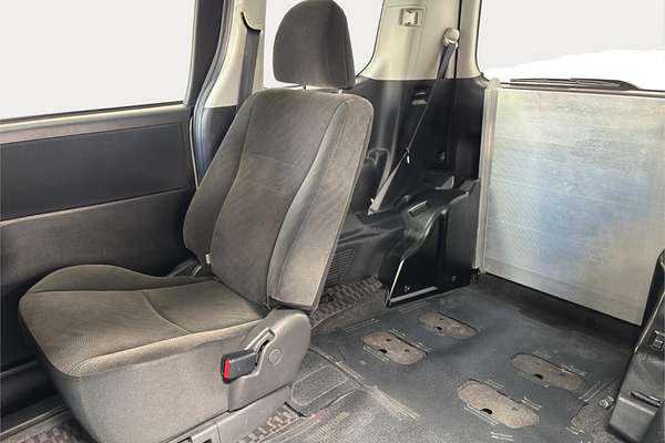 2012 Toyota Voxy XL Edition Welcab ZRR70