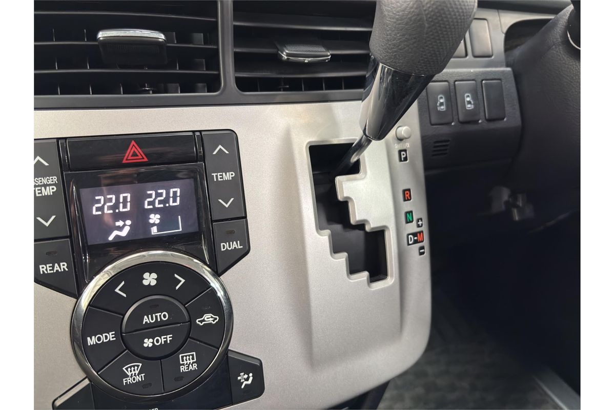 2012 Toyota Voxy XL Edition Welcab ZRR70