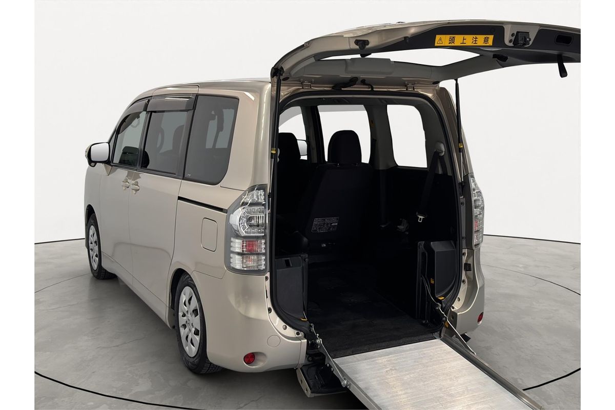 2012 Toyota Voxy XL Edition Welcab ZRR70