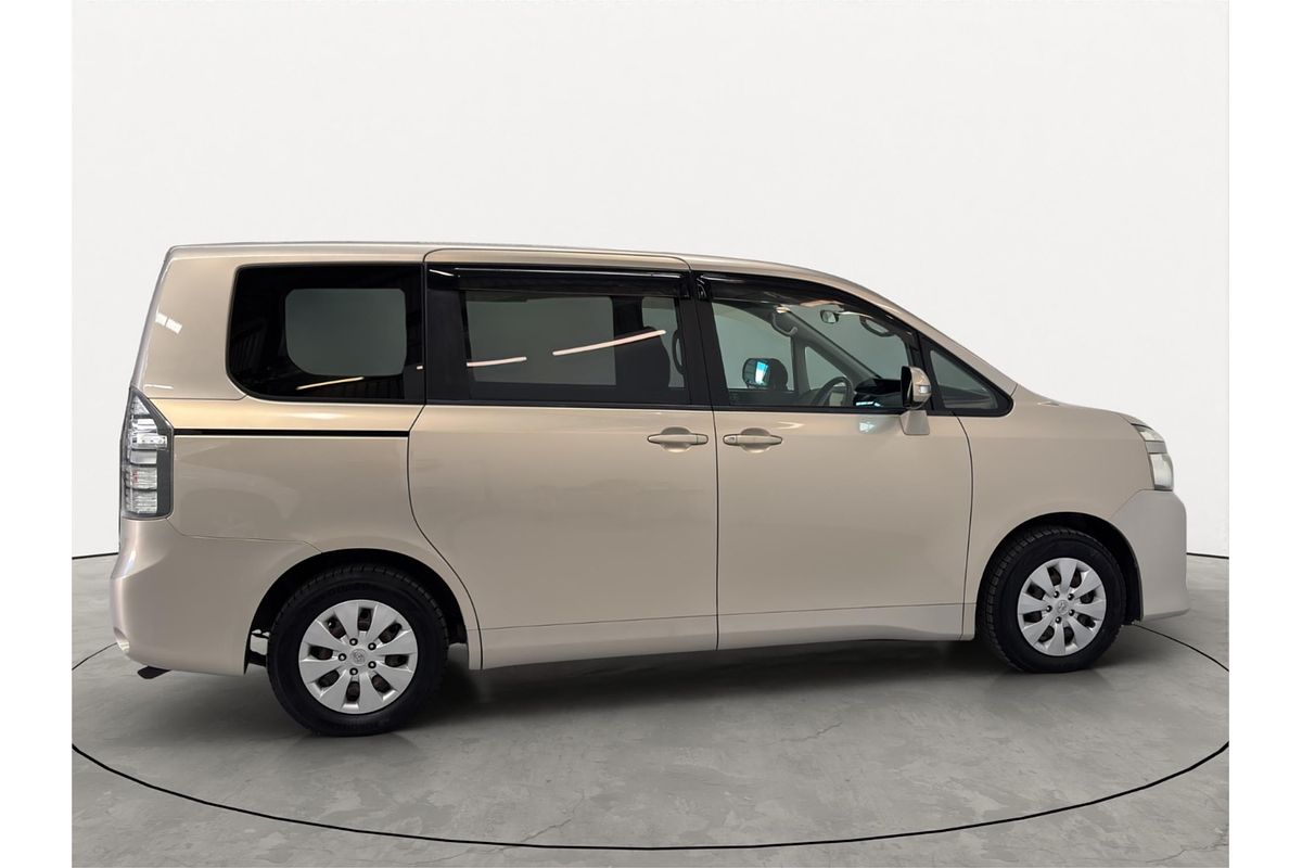 2012 Toyota Voxy XL Edition Welcab ZRR70
