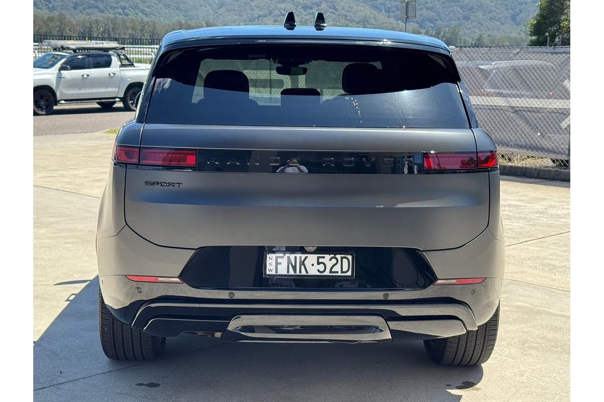 2025 Land Rover Range Rover Sport D300 Dynamic SE L461