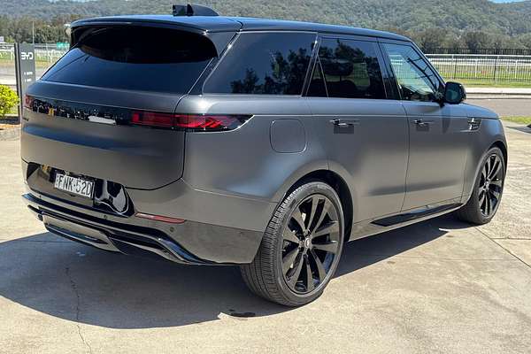 2025 Land Rover Range Rover Sport D300 Dynamic SE L461