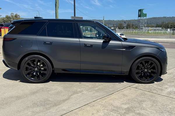 2025 Land Rover Range Rover Sport D300 Dynamic SE L461