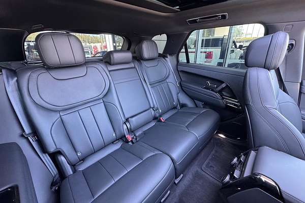 2025 Land Rover Range Rover Sport D300 Dynamic SE L461