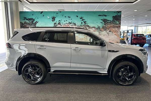 2025 Isuzu MU-X X-TERRAIN